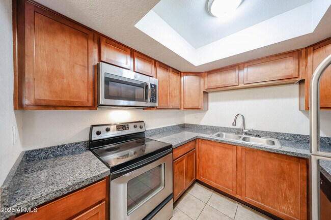 Building Photo - 8250 E Arabian Trail
