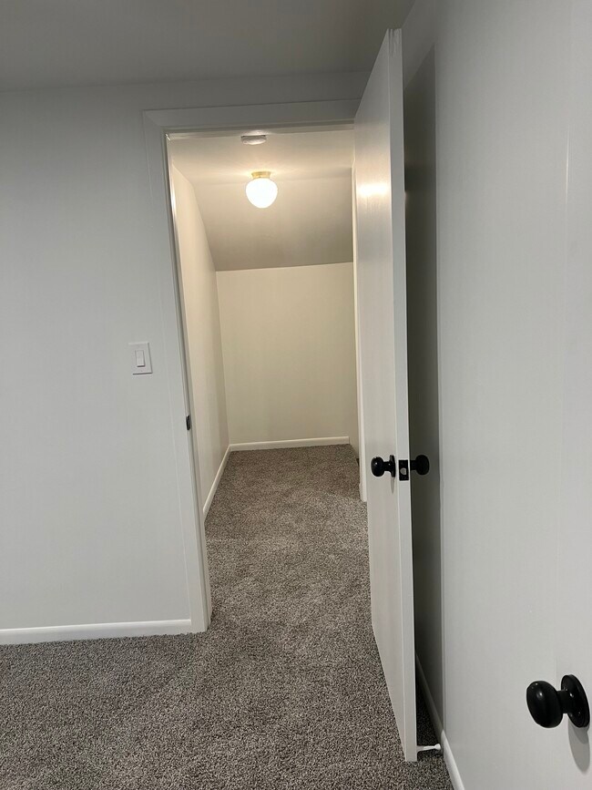 Building Photo - 8323 Niles Center Rd