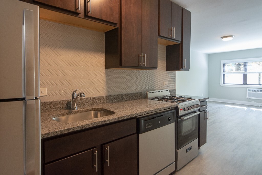 Building Photo - 1437 N Dearborn St