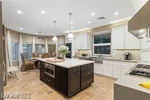 Building Photo - 3160 Bel Air Dr