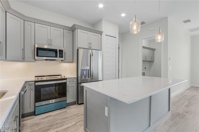 Building Photo - 17278 Comingo Ln
