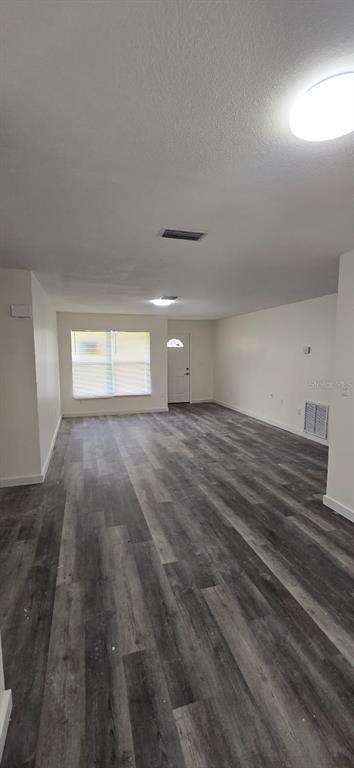 Building Photo - 22149 Bronxville Ave