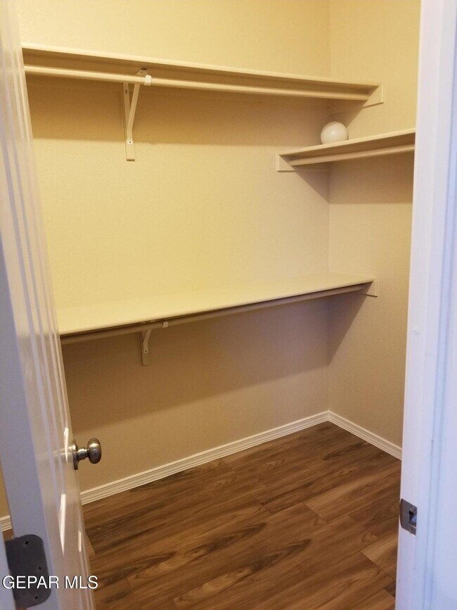 Building Photo - 5806 Redstone Mesa Ct