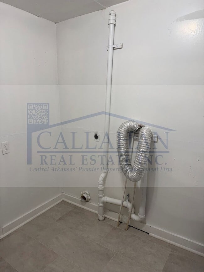 Building Photo - Capitol Hill 2 Bedroom