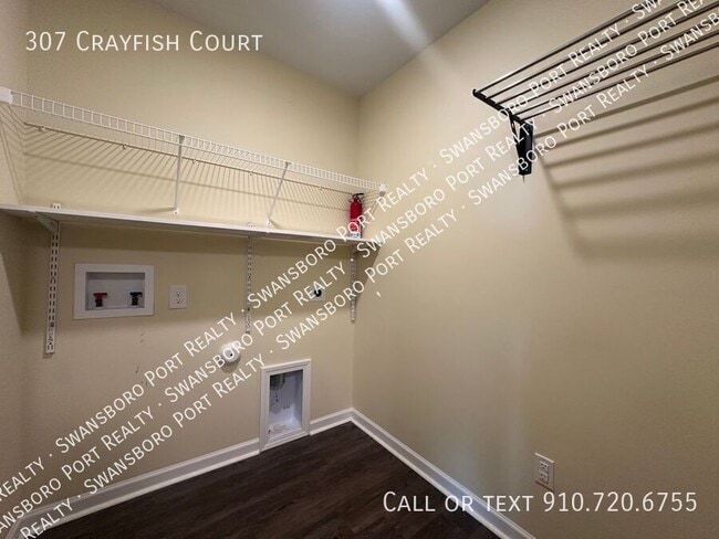 Building Photo - 307 Crayfish Ct