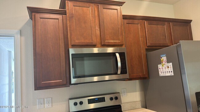 Building Photo - 9607 Mira Loma Dr