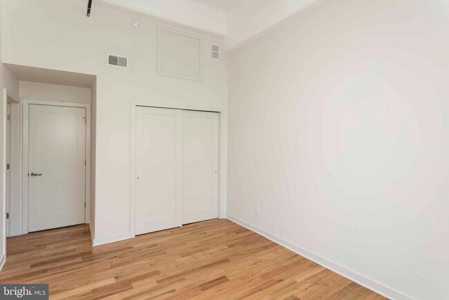 Building Photo - 2028-34 Rittenhouse Square