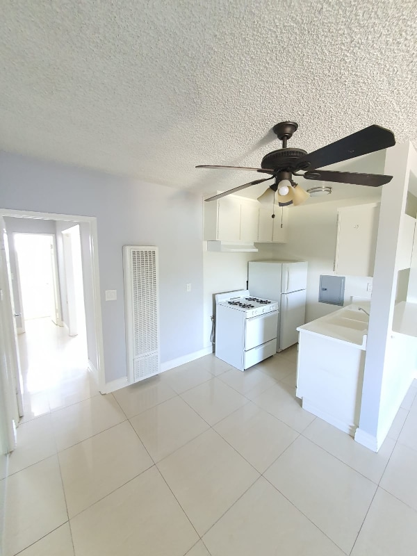 Building Photo - 4660 Kester Ave