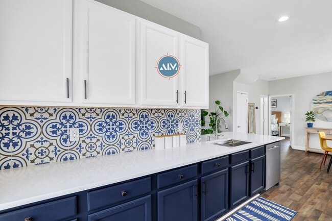 Building Photo - Stunning 3-Bedroom Home in University Park – Move-In Ready!