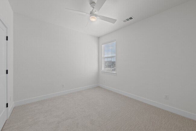 Building Photo - 6712 Abode Ave
