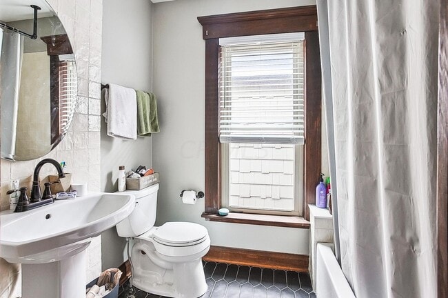 Primary Bath - 666 S 9th St