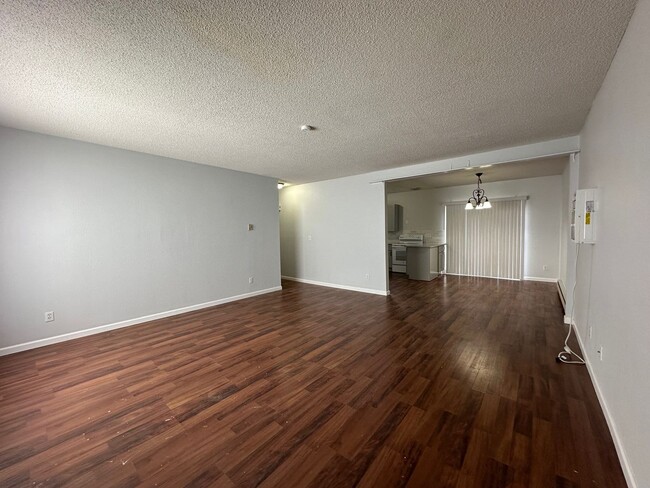 Building Photo - Fairchild AirForce Base 3 Bedroom 1 Bath Home