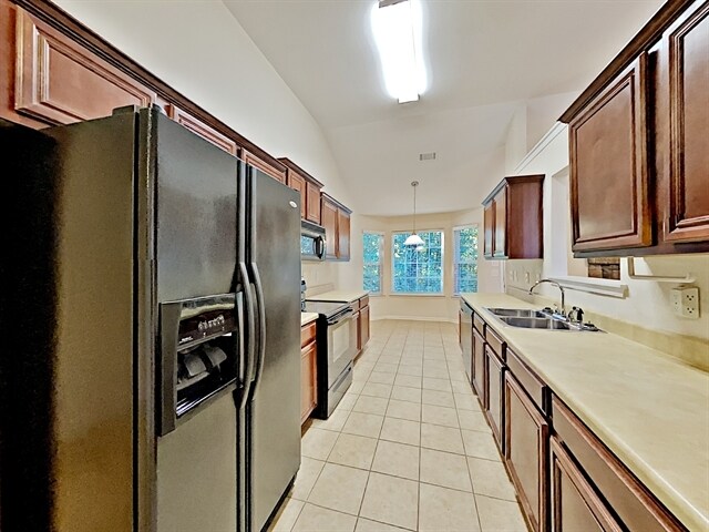 Building Photo - 5147 Scenic View Rd