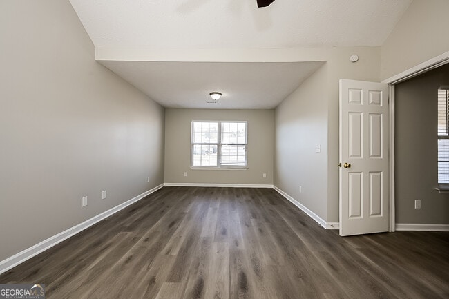 Building Photo - 7545 Broadhurst Dr