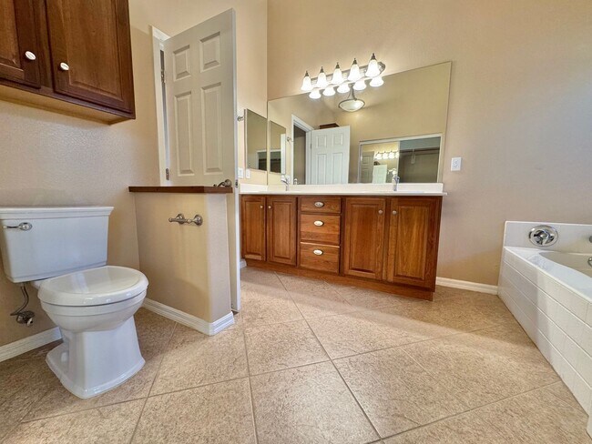 Building Photo - SINGLE STORY 4 BEDROOM HOME IN CUL DE SAC LOCATED IN NORTH LAS VEGAS