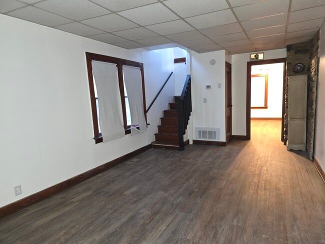 Building Photo - 117 Woodland Dr