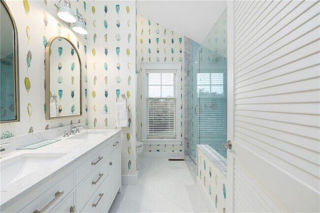 Building Photo - 46 Carnegie Heights Dr