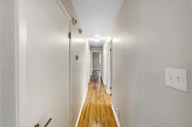 Building Photo - Room in House on Foxcroft Dr