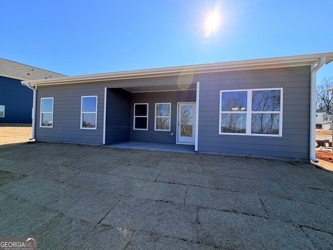 Building Photo - 824 Kensington St