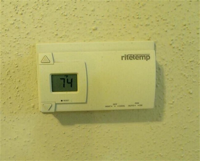 Building Photo - 10555 Turtlewood Ct