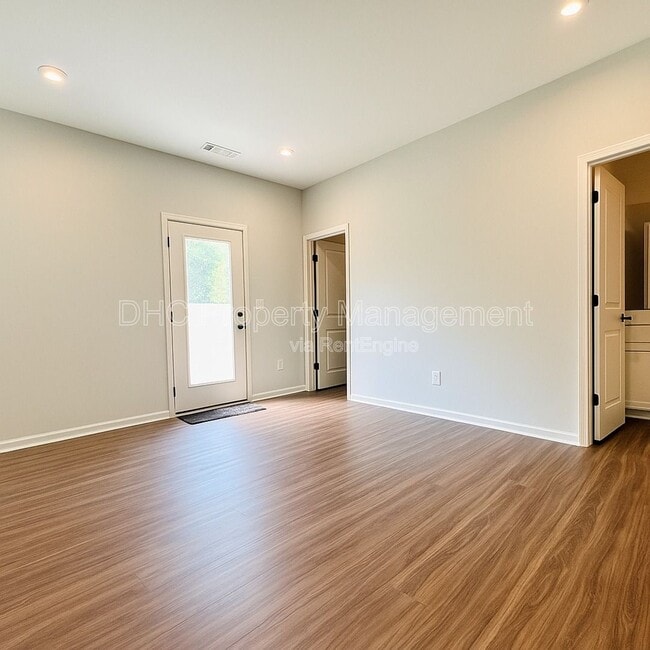 Building Photo - 1399 Creekside Cir NW