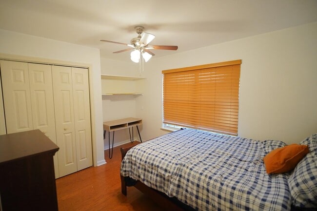 Building Photo - 4472 Bay Shore Cir