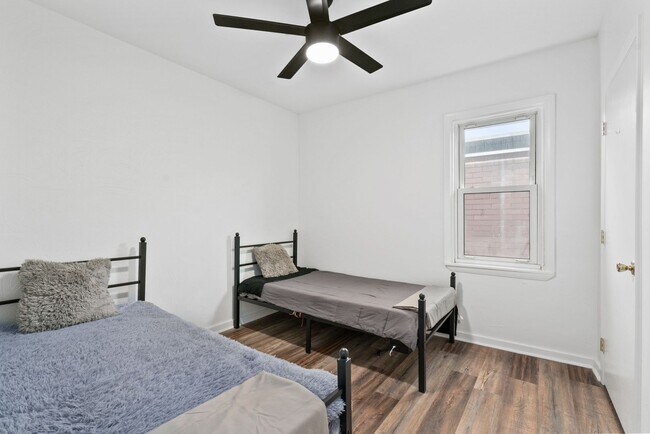 Building Photo - 721 Boggs Ave
