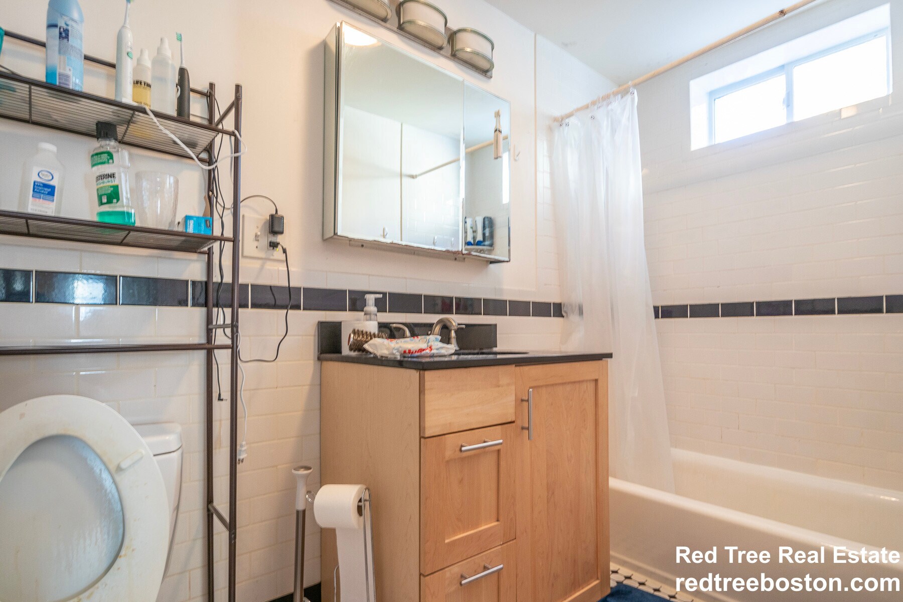 Building Photo - 11 Saint Lukes Rd