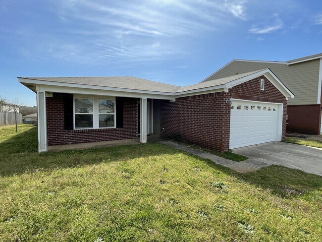 Building Photo - 3412 Castlecreek Dr SW