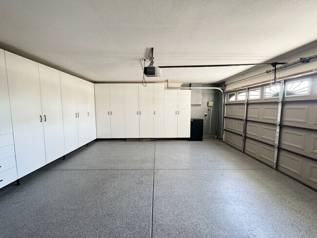 Building Photo - COMING SOON!!! 4 Bedroom/ 3 Bathroom Home ...