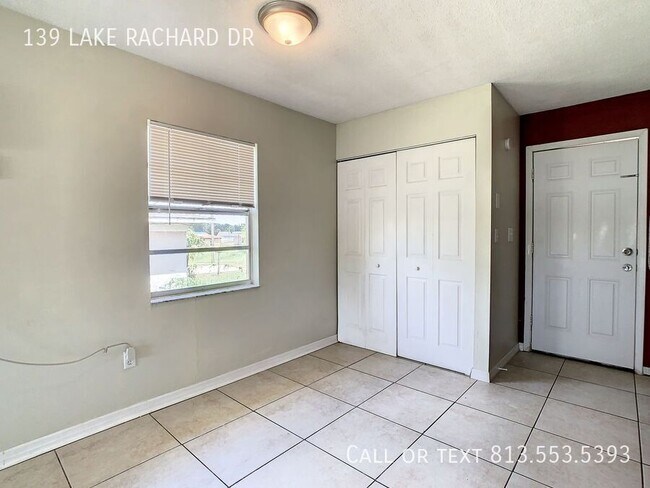 Building Photo - 139 Lake Rachard Dr