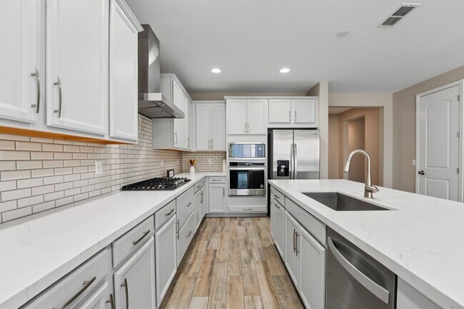 Building Photo - Luxury Kitchen + 3 Bed & Den/Office in Azure Canyon | Quartz, Gas Cooktop & More