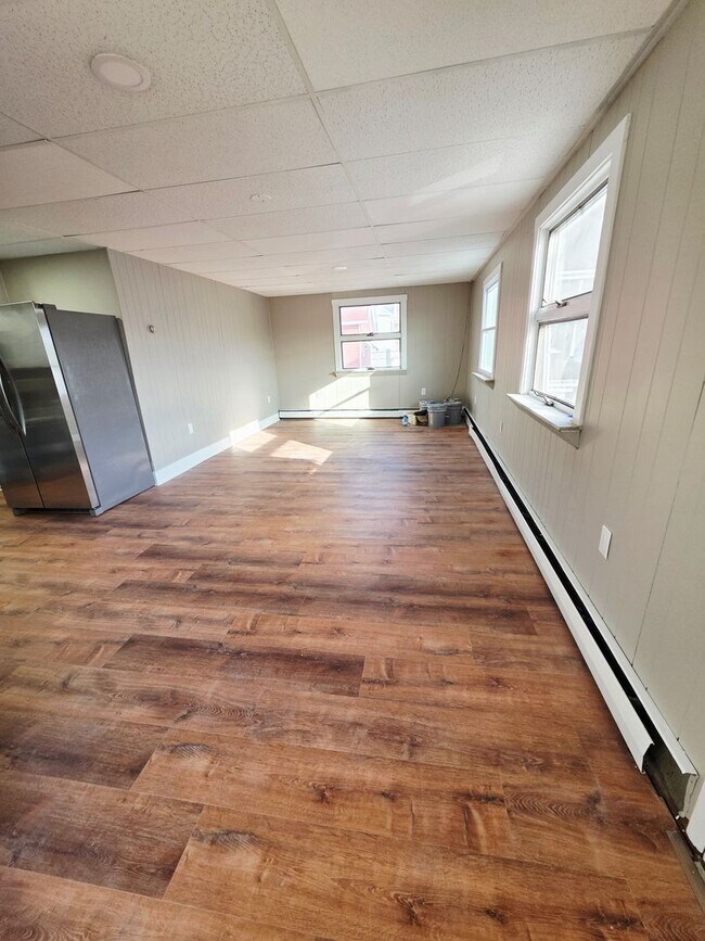 Building Photo - 20 Walnut St