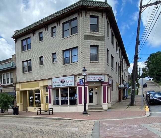 Building Photo - Glenmore - 2905 - (Units 1 - 8)