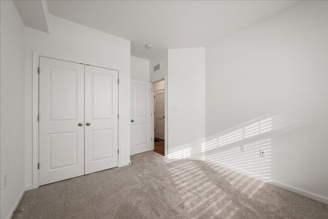 Building Photo - 644 Hemsworth Ln