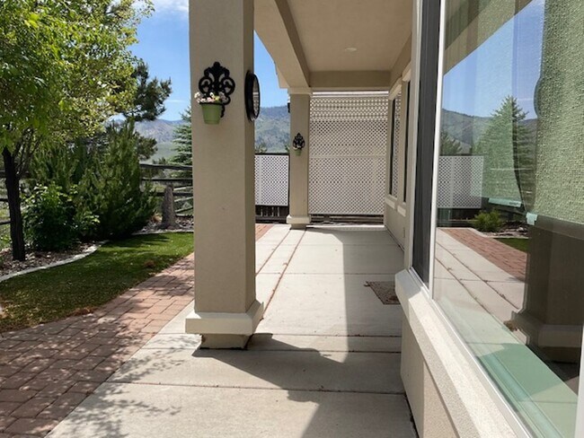 Building Photo - Del Webb Home in Somersett Over 55