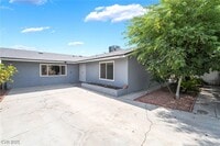 Building Photo - 3209 Kings Way