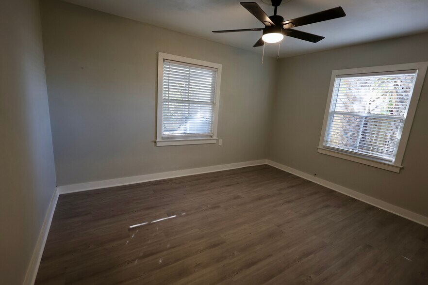 Master Bed - 400 S 9th St