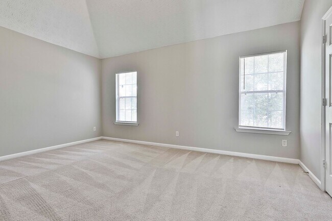 Building Photo - 4BR Home with Lake View in Swim Tennis Community