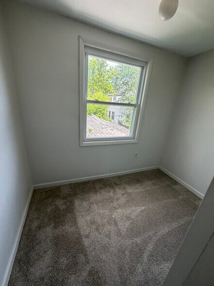 Building Photo - 170 Butler Ave
