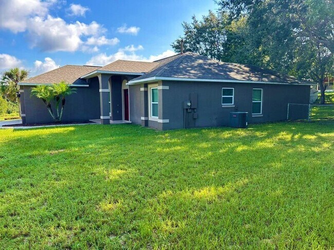 Building Photo - 912 Park Valley Cir