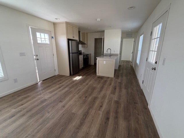 Building Photo - 2060 N Center St