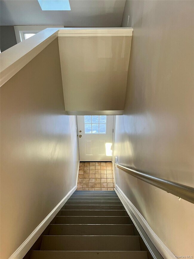 Building Photo - 56 Tilden Ln