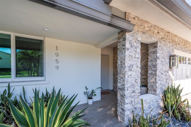 Building Photo - 1959 SE 25th Ave