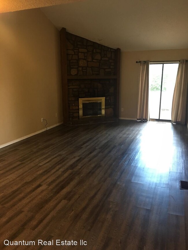 Building Photo - 2 br, 2 bath House - 131 PERTH CT