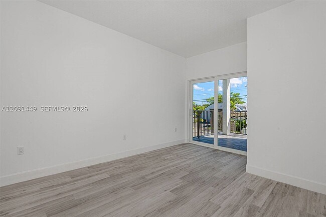 Building Photo - 1313 NW 27th Ave