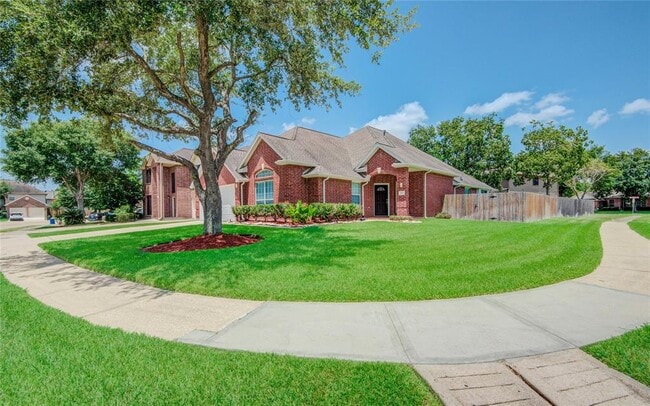 Building Photo - 802 Childers Ct