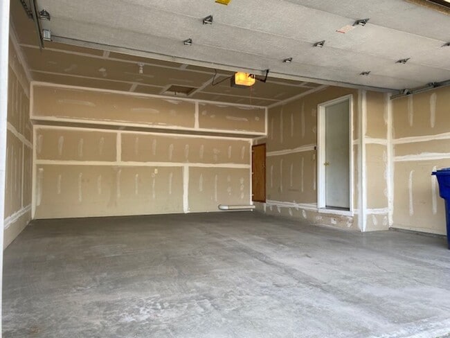 Building Photo - 210-212 E Campbell St
