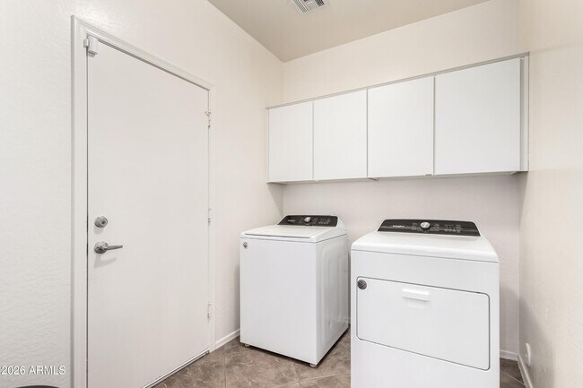 Building Photo - 13231 W Creosote Dr