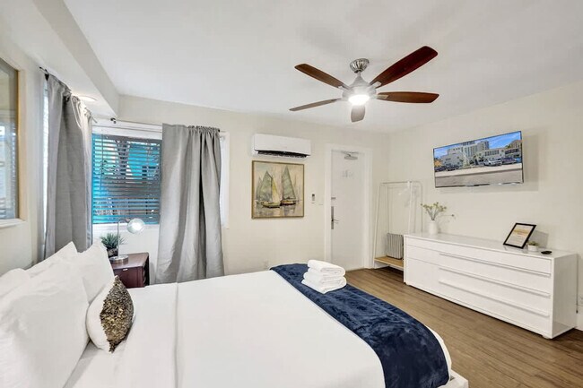 Building Photo - 3020 Seville St